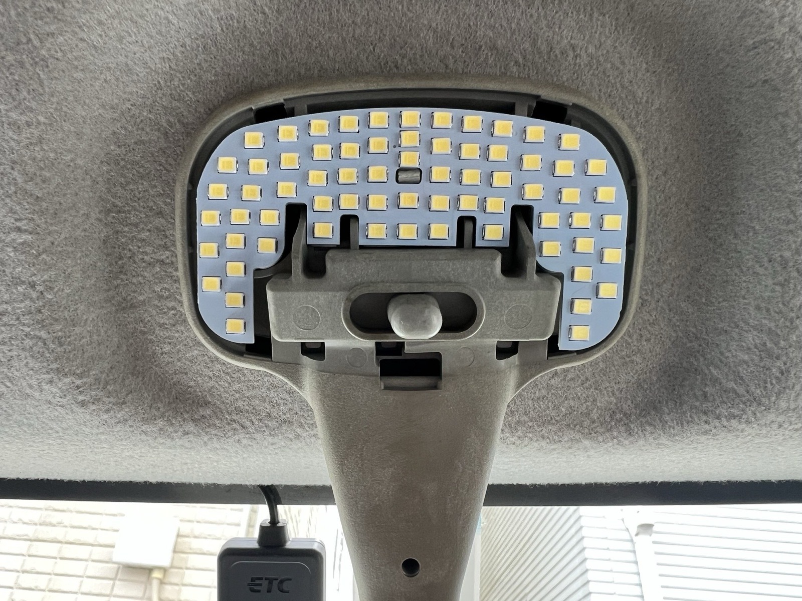 新しいLEDを付けたところ（前）